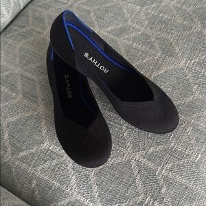 Rothy's Women's Black Flats NEW never worn
